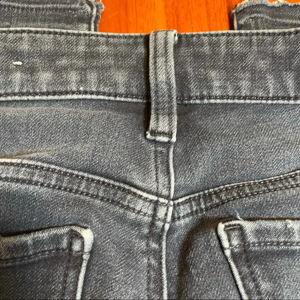 American Eagle distressed hi rise skinny jeggings with raw hem